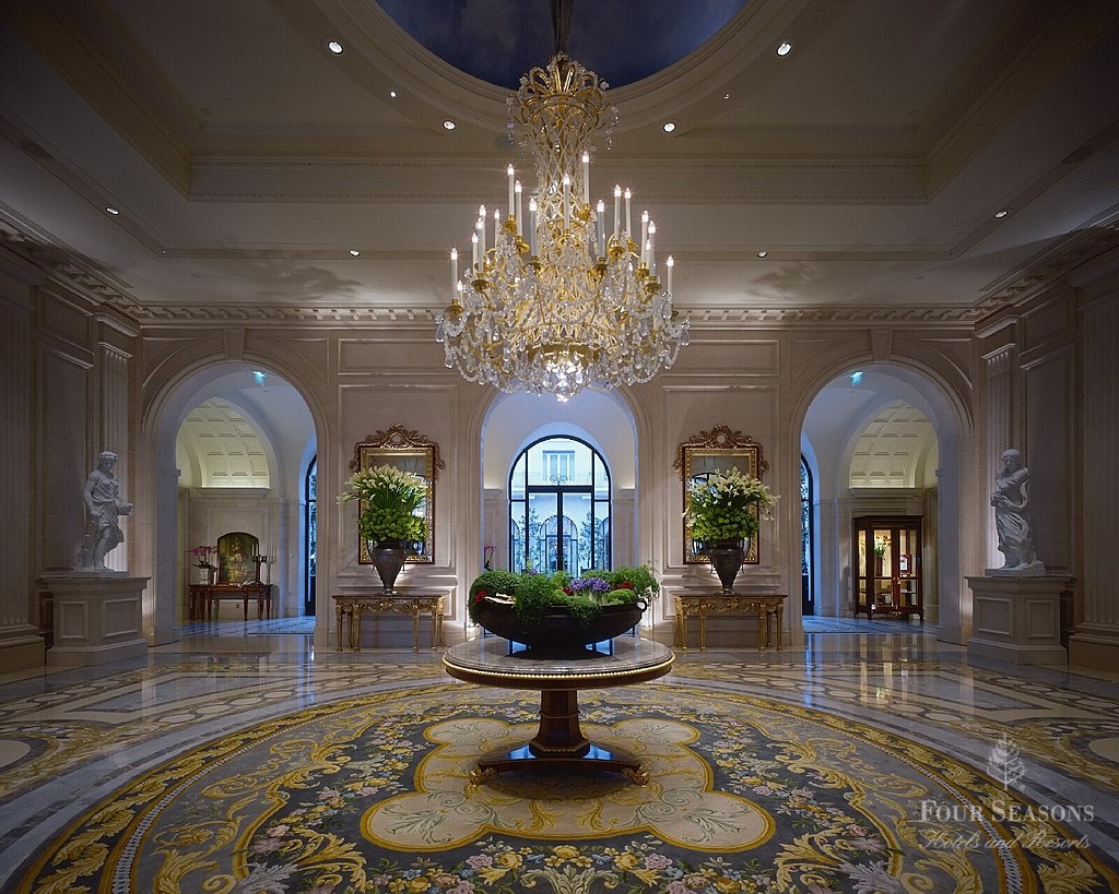 Four Seasons Hotel George V в Париж