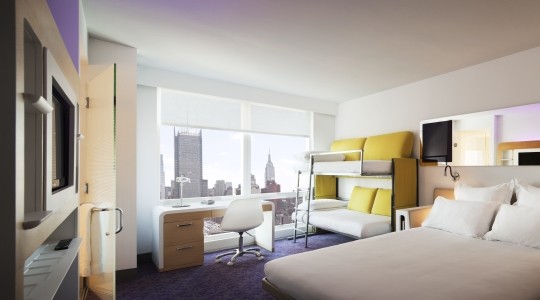 Yobot и Yotel New York