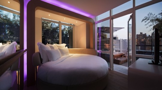 Yobot и Yotel New York