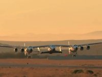 SpaceShipTwo извърши първия си полет